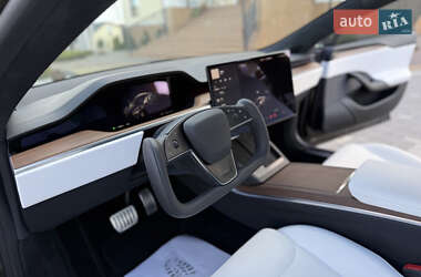 Лифтбек Tesla Model S 2024 в 