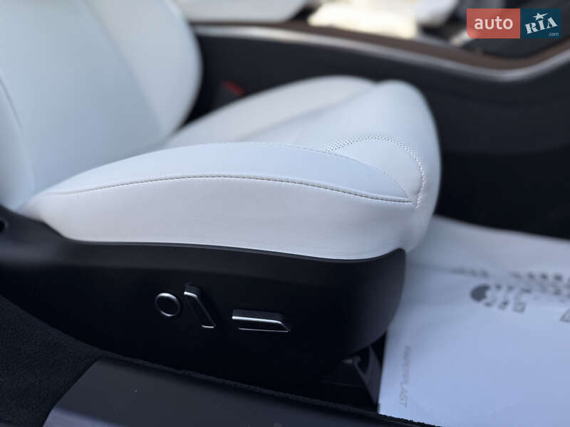 Ліфтбек Tesla Model S 2024 в Дрогобичі