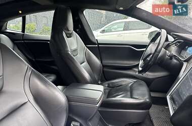 Лифтбек Tesla Model S 2015 в 