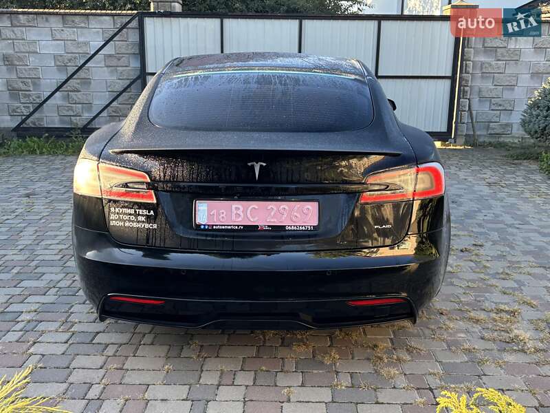 Лифтбек Tesla Model S 2021 в Ровно