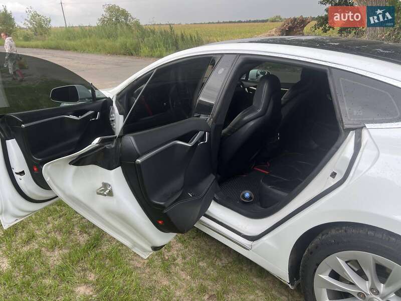 Ліфтбек Tesla Model S 2016 в Броварах