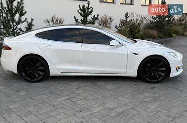 Лифтбек Tesla Model S 2017 в 