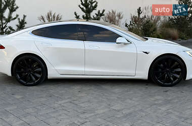 Лифтбек Tesla Model S 2017 в 