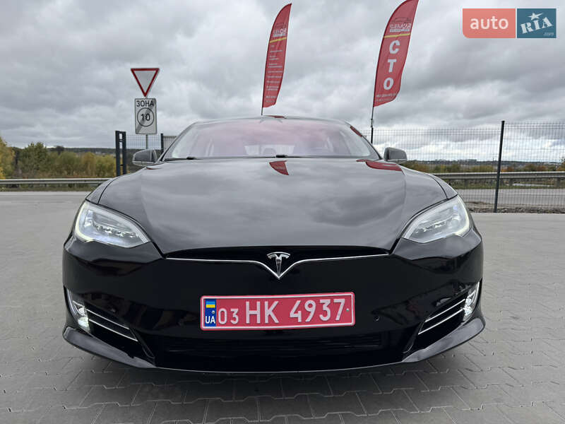 Лифтбек Tesla Model S 2017 в Ирпене