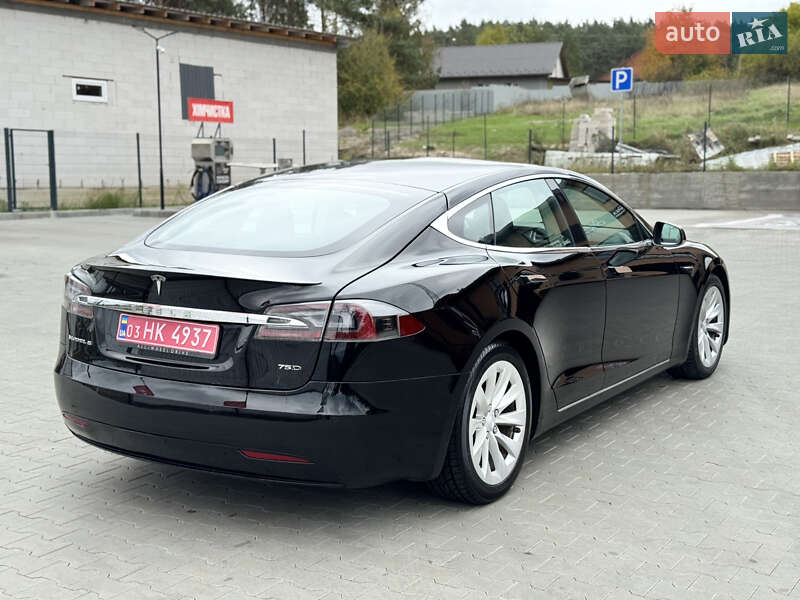 Лифтбек Tesla Model S 2017 в Ирпене