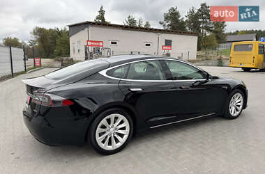 Лифтбек Tesla Model S 2017 в 