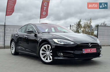 Лифтбек Tesla Model S 2017 в 
