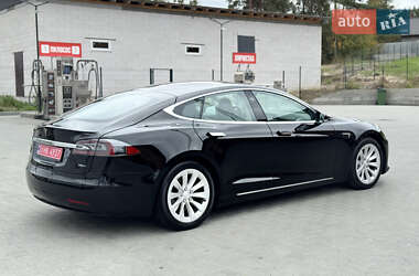 Лифтбек Tesla Model S 2017 в 