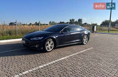 Tesla Model S 2013