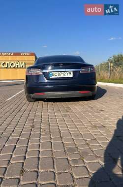 Лифтбек Tesla Model S 2013 в 