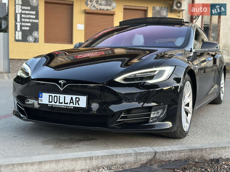Лифтбек Tesla Model S 2017 в 