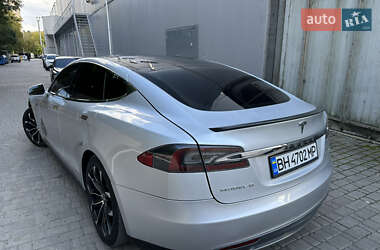 Лифтбек Tesla Model S 2013 в 
