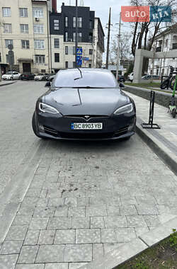 Лифтбек Tesla Model S 2016 в 