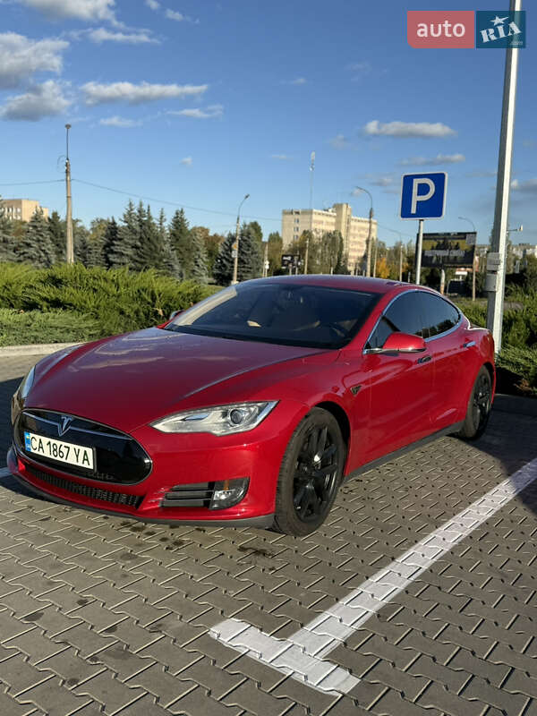 Ліфтбек Tesla Model S 2013 в Черкасах