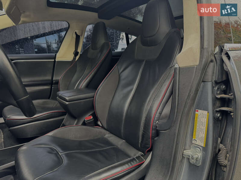 Лифтбек Tesla Model S 2013 в Киеве