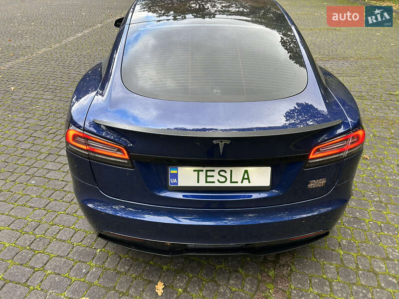 Лифтбек Tesla Model S 2022 в Львове