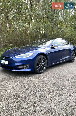 Лифтбек Tesla Model S 2019 в 