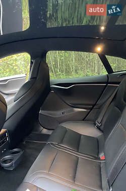 Лифтбек Tesla Model S 2019 в 