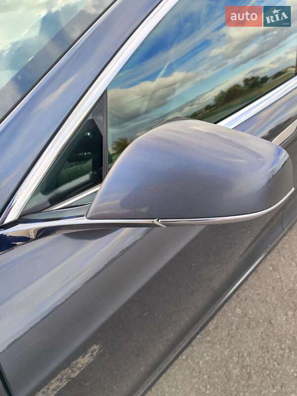 Лифтбек Tesla Model S 2018 в Кобеляках