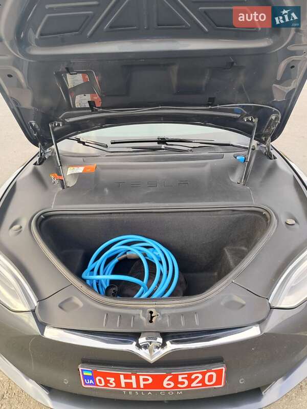 Лифтбек Tesla Model S 2018 в Кобеляках