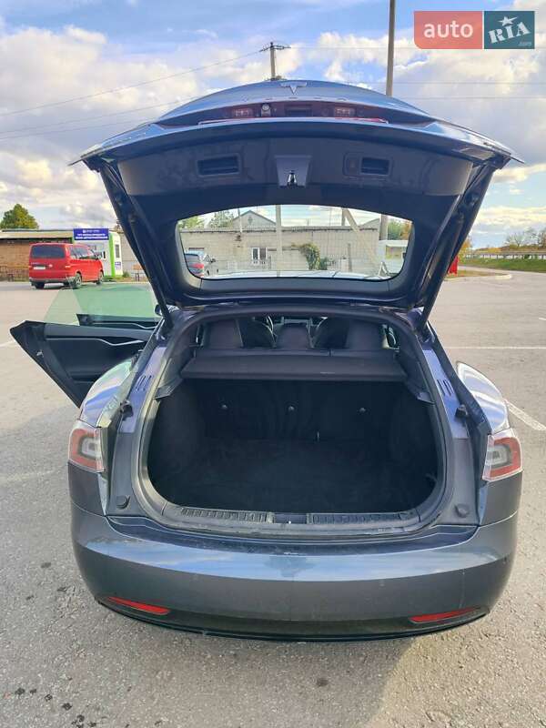 Лифтбек Tesla Model S 2018 в Кобеляках