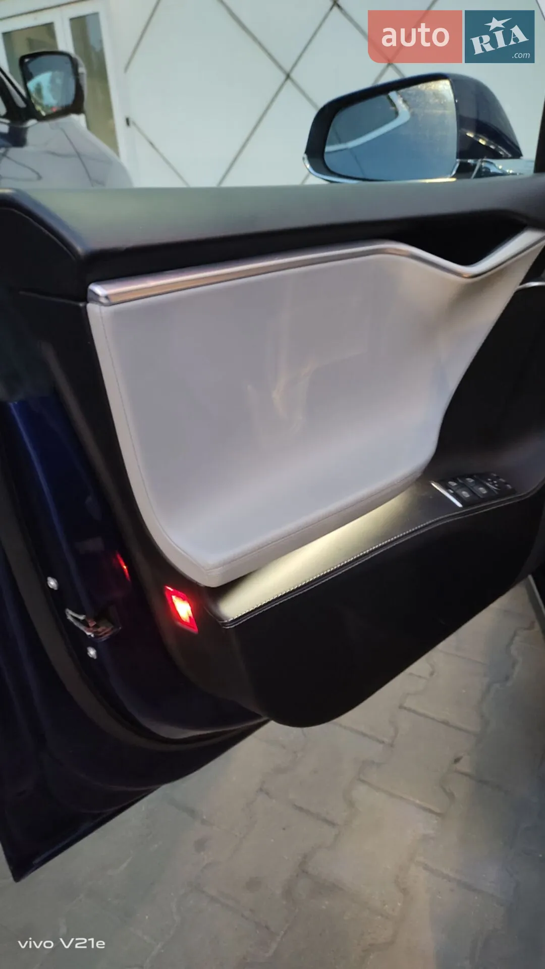 2016 Tesla Model S - мініатюра 14