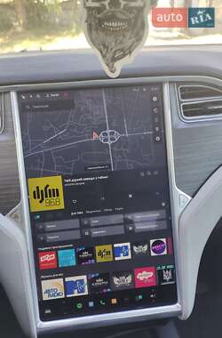 Лифтбек Tesla Model S 2016 в Киеве