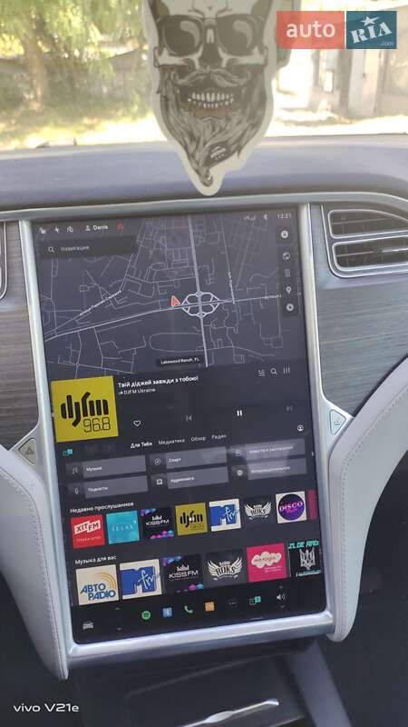 Ліфтбек Tesla Model S 2016 в Києві