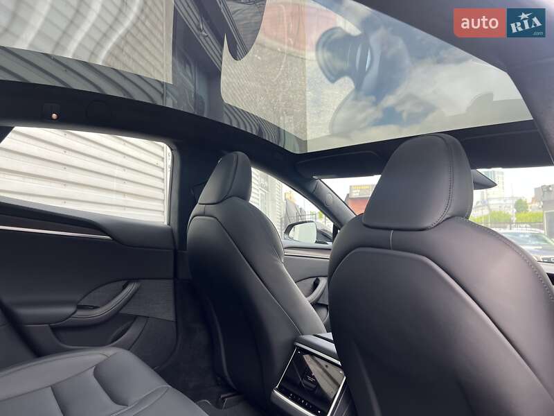 Ліфтбек Tesla Model S 2023 в Києві