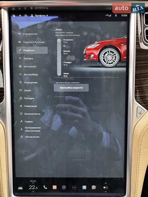 Лифтбек Tesla Model S 2015 в Киеве