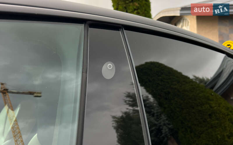 Лифтбек Tesla Model S 2019 в Львове фото 20 Лифтбек Tesla Model S 2019 в Львове