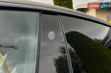 Ліфтбек Tesla Model S 2019 в 