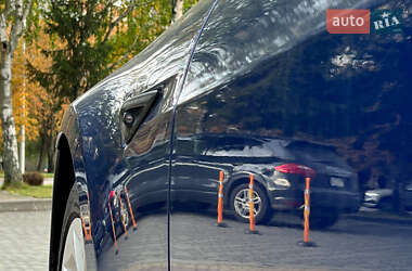 Ліфтбек Tesla Model S 2019 в 