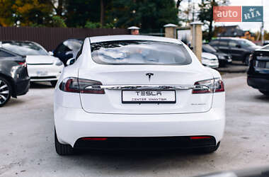 Лифтбек Tesla Model S 2020 в 