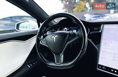 Лифтбек Tesla Model S 2020 в 