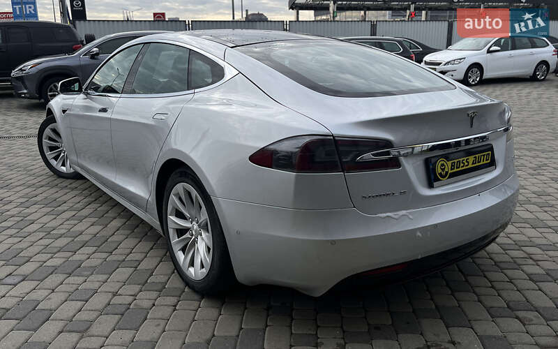 Ліфтбек Tesla Model S 2018 в Мукачевому