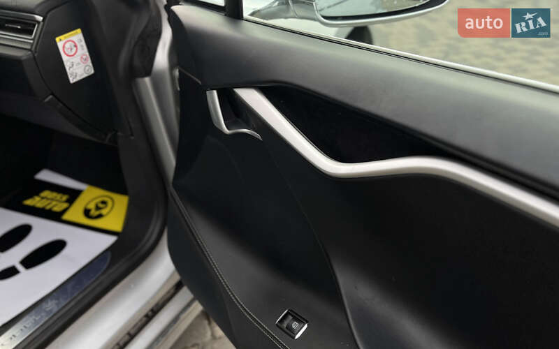 Ліфтбек Tesla Model S 2018 в Мукачевому