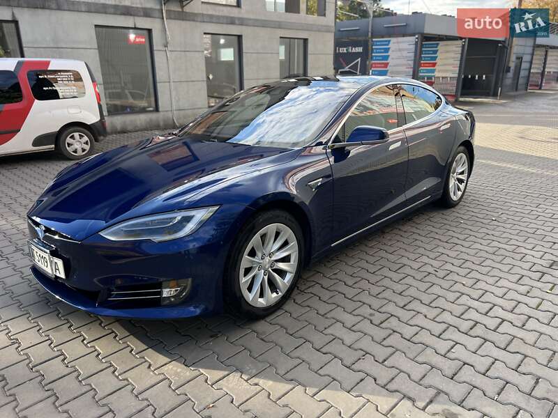 Лифтбек Tesla Model S 2016 в Коломые фото 5 Лифтбек Tesla Model S 2016 в Коломые
