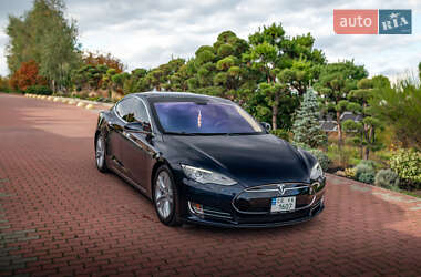 Tesla Model S 2013