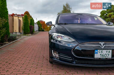Лифтбек Tesla Model S 2013 в 