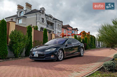 Лифтбек Tesla Model S 2013 в 