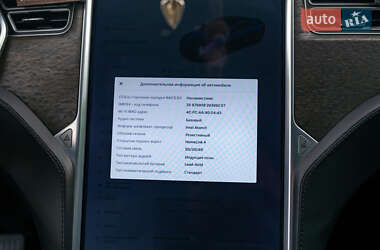 Лифтбек Tesla Model S 2013 в 