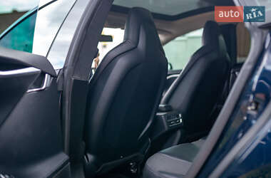 Лифтбек Tesla Model S 2013 в 