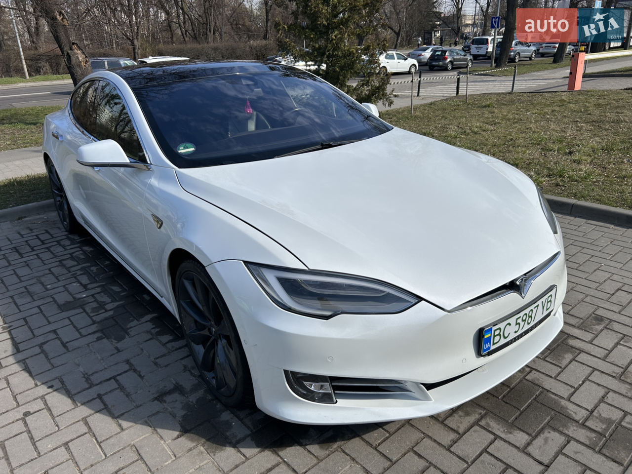 2015 Tesla Model S - мініатюра 19
