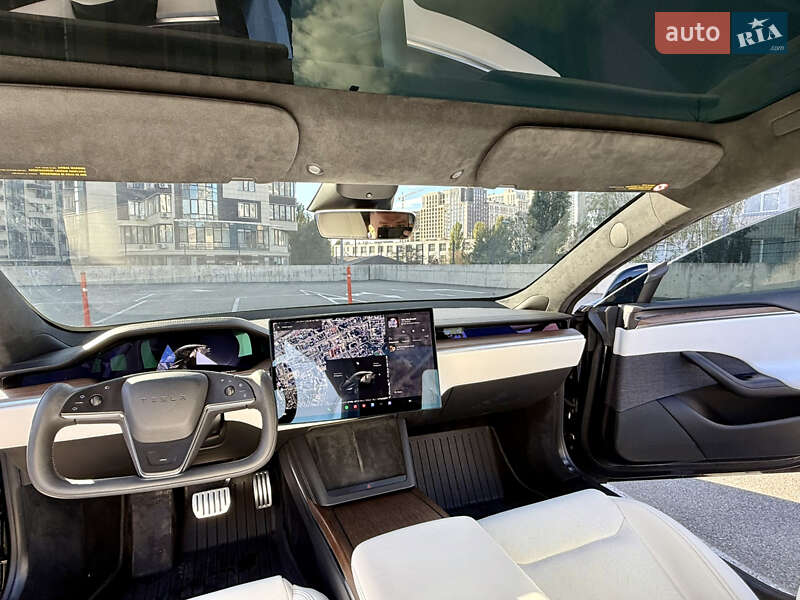 Лифтбек Tesla Model S 2022 в Киеве