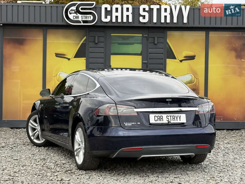 Лифтбек Tesla Model S 2013 в Стрые