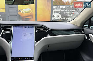 Лифтбек Tesla Model S 2013 в 