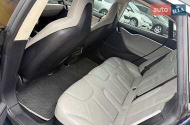 Лифтбек Tesla Model S 2013 в 