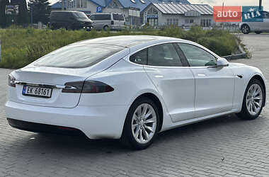 Лифтбек Tesla Model S 2018 в 