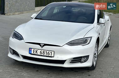 Лифтбек Tesla Model S 2018 в 